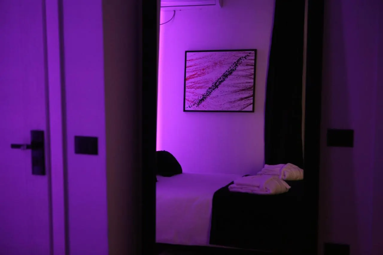 Dark Boutique Hotel Shkoze