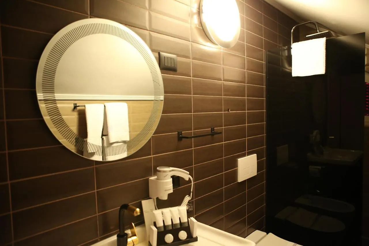 Dark Boutique Hotel Shkoze